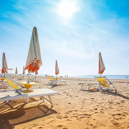Bright Flat With A Large Balcony Appartement Bibione