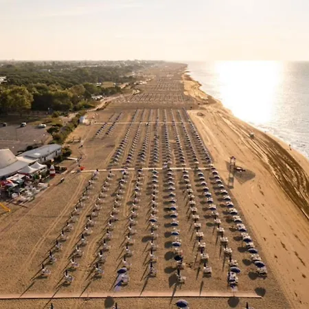 Апартаменты Bright Flat With A Large Balcony *